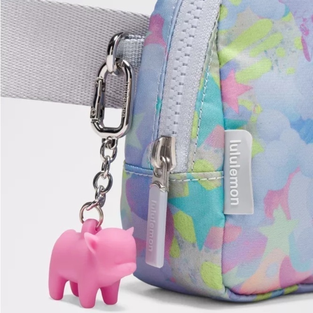 Lululemon x So Youn Lee Everywhere Belt Bag - Little Heaven Pink Multi - Picture 3 of 9